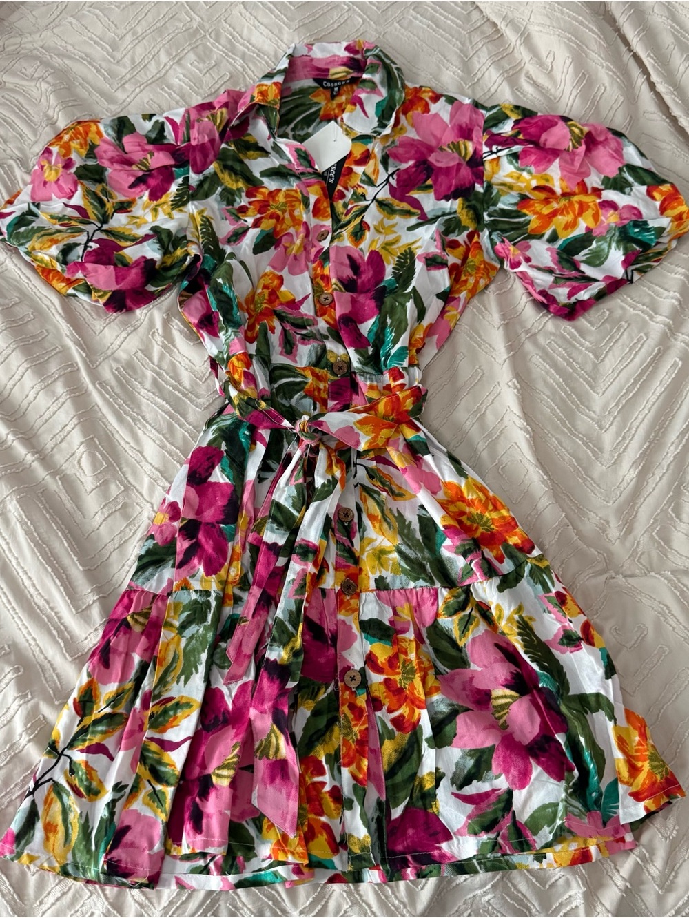 Cassee’s Floral Puff Sleeve Dress size medium brand new